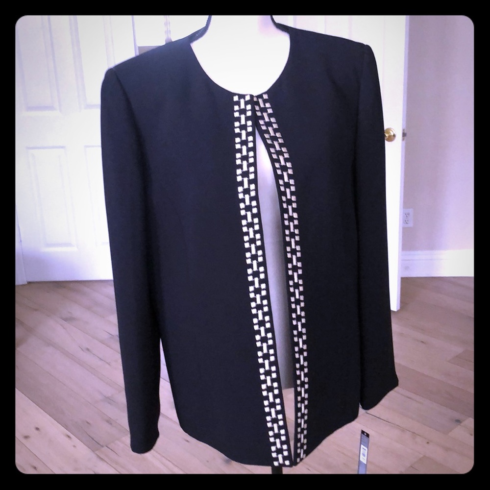 Tahari ASL suit